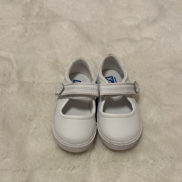 Keds White Kids Dress Shoes with Strap - Picture 1 of 3
